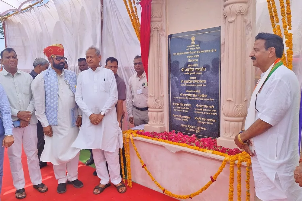 Rajasthan Chief Minister Ashok Gehlot has laid the foundation stone for the construction of a siphon on the Anas river.